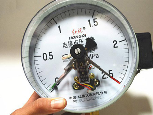电接点压力表
